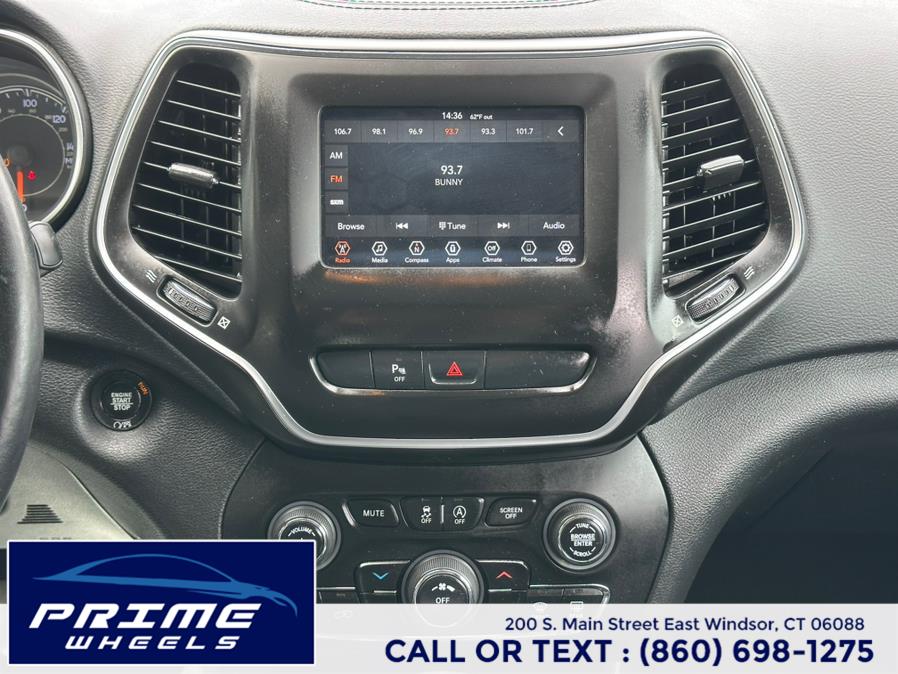 2019 Jeep Cherokee Latitude Plus 4x4, available for sale in East Windsor, Connecticut | Prime Wheels. East Windsor, Connecticut 2019 Jeep Cherokee Latitude Plus 4x4, available for sale in East Windsor, Connecticut | Prime Wheels. East Windsor, Connecticut