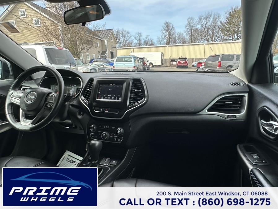 2019 Jeep Cherokee Latitude Plus 4x4, available for sale in East Windsor, Connecticut | Prime Wheels. East Windsor, Connecticut 2019 Jeep Cherokee Latitude Plus 4x4, available for sale in East Windsor, Connecticut | Prime Wheels. East Windsor, Connecticut