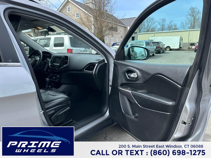 2019 Jeep Cherokee Latitude Plus 4x4, available for sale in East Windsor, Connecticut | Prime Wheels. East Windsor, Connecticut 2019 Jeep Cherokee Latitude Plus 4x4, available for sale in East Windsor, Connecticut | Prime Wheels. East Windsor, Connecticut