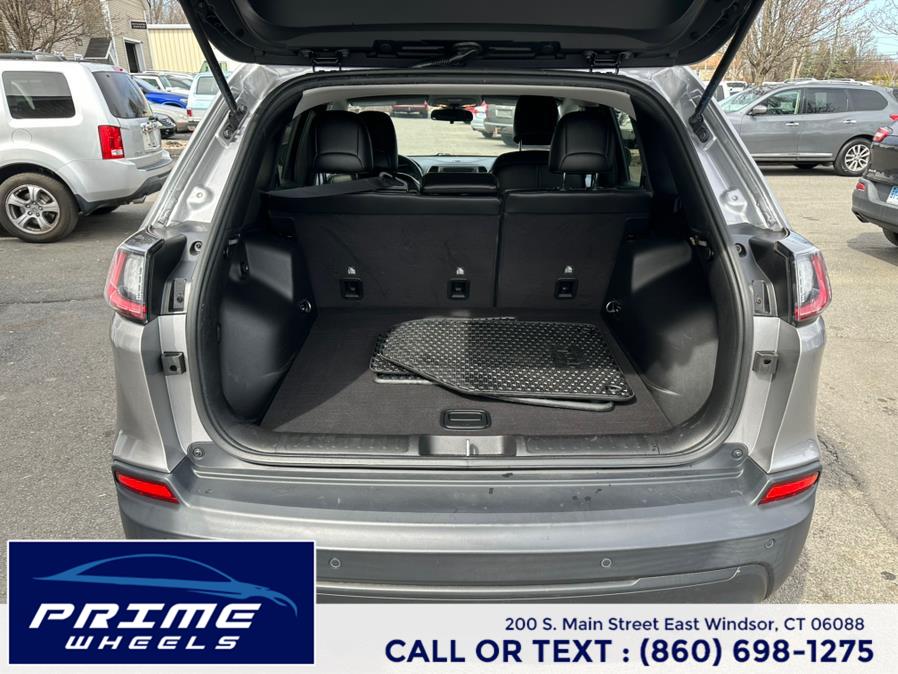 2019 Jeep Cherokee Latitude Plus 4x4, available for sale in East Windsor, Connecticut | Prime Wheels. East Windsor, Connecticut 2019 Jeep Cherokee Latitude Plus 4x4, available for sale in East Windsor, Connecticut | Prime Wheels. East Windsor, Connecticut