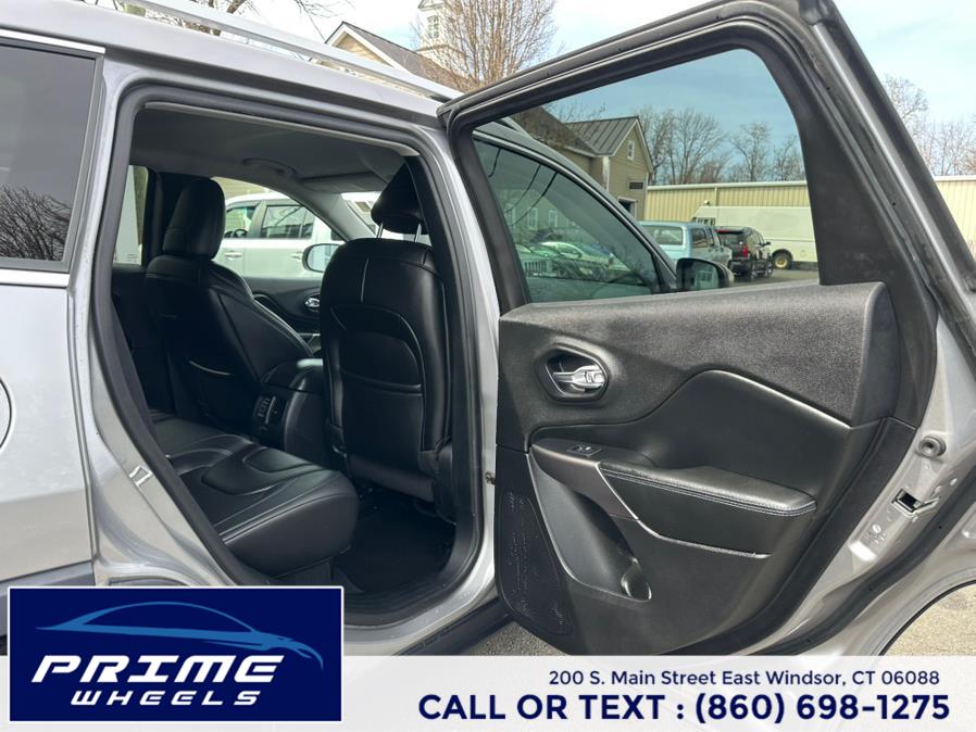 2019 Jeep Cherokee Latitude Plus 4x4, available for sale in East Windsor, Connecticut | Prime Wheels. East Windsor, Connecticut 2019 Jeep Cherokee Latitude Plus 4x4, available for sale in East Windsor, Connecticut | Prime Wheels. East Windsor, Connecticut