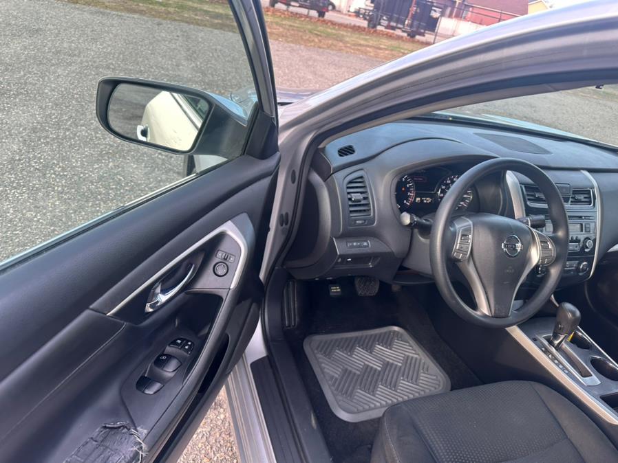 2015 Nissan Altima 4dr Sdn I4 2.5 S, available for sale in Springfield, Massachusetts | Auto Globe LLC. Springfield, Massachusetts 2015 Nissan Altima 4dr Sdn I4 2.5 S, available for sale in Springfield, Massachusetts | Auto Globe LLC. Springfield, Massachusetts