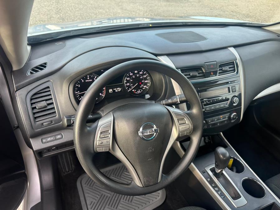 2015 Nissan Altima 4dr Sdn I4 2.5 S, available for sale in Springfield, Massachusetts | Auto Globe LLC. Springfield, Massachusetts 2015 Nissan Altima 4dr Sdn I4 2.5 S, available for sale in Springfield, Massachusetts | Auto Globe LLC. Springfield, Massachusetts