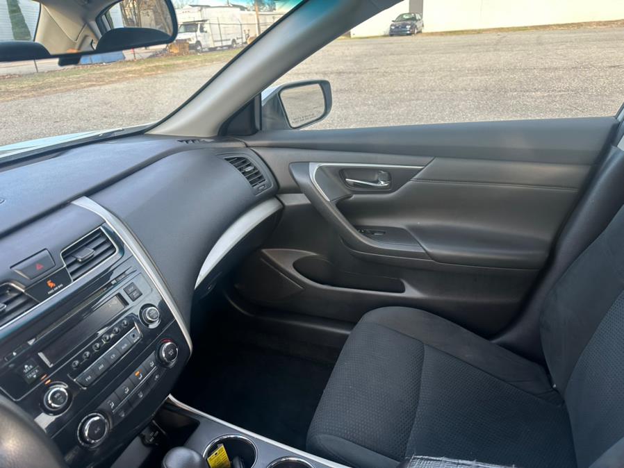 2015 Nissan Altima 4dr Sdn I4 2.5 S, available for sale in Springfield, Massachusetts | Auto Globe LLC. Springfield, Massachusetts 2015 Nissan Altima 4dr Sdn I4 2.5 S, available for sale in Springfield, Massachusetts | Auto Globe LLC. Springfield, Massachusetts
