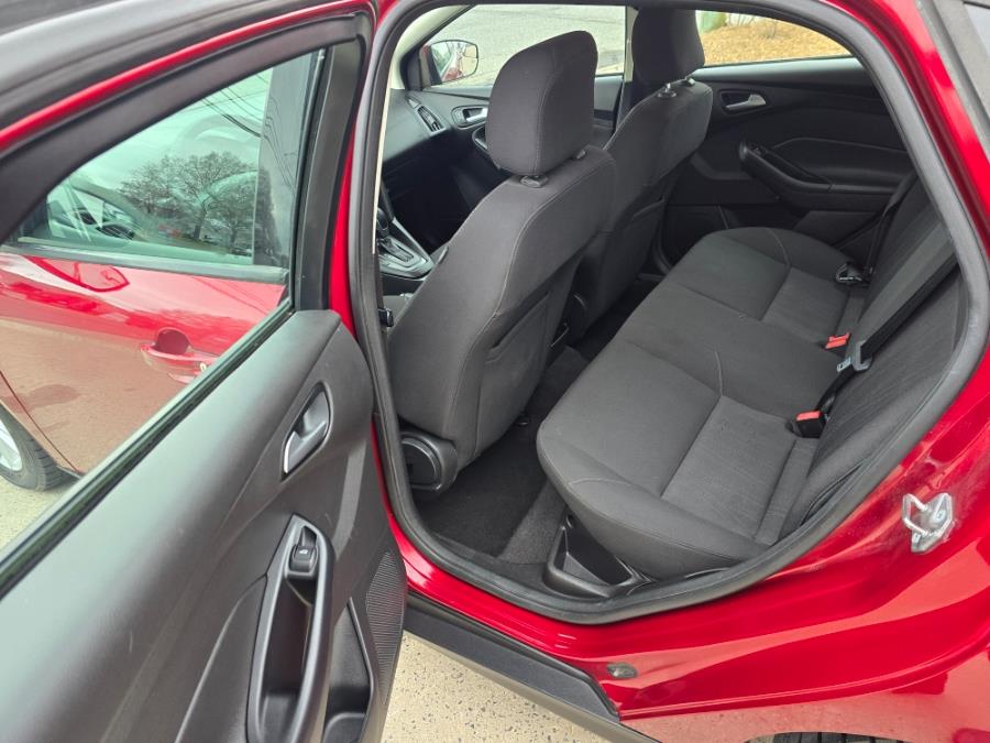 2017 Ford Focus SE Sedan, available for sale in Philadelphia, Pennsylvania | Eugen's Auto Sales & Repairs. Philadelphia, Pennsylvania 2017 Ford Focus SE Sedan, available for sale in Philadelphia, Pennsylvania | Eugen's Auto Sales & Repairs. Philadelphia, Pennsylvania
