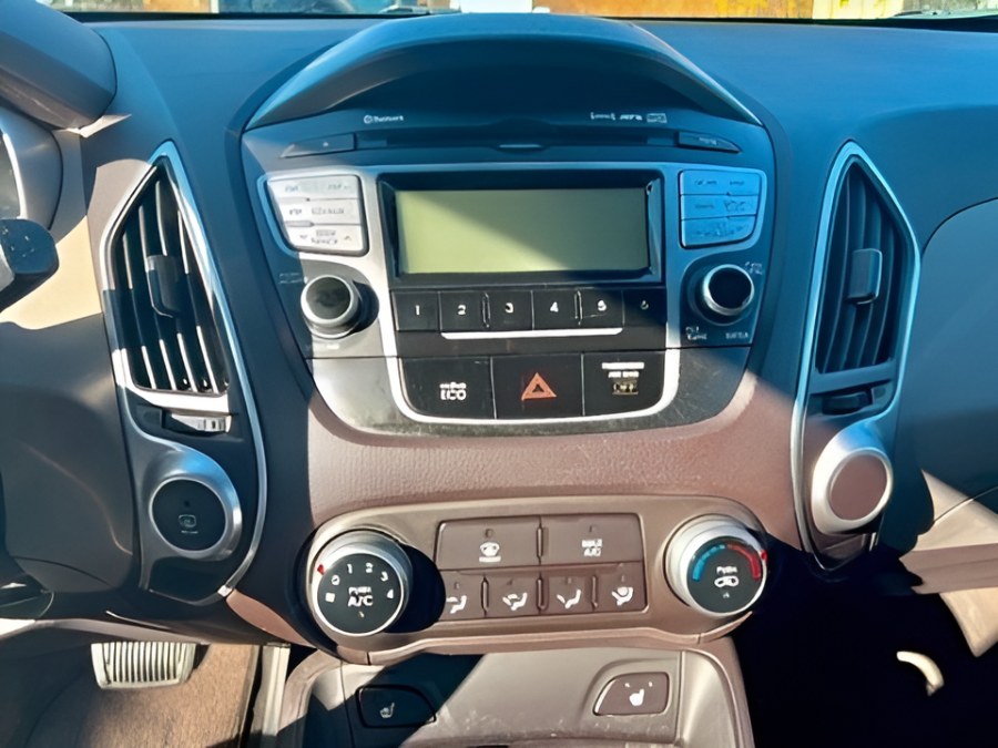2013 Hyundai Tucson FWD 4dr Auto GLS PZEV, available for sale in Manchester, New Hampshire | Second Street Auto Sales Inc. Manchester, New Hampshire 2013 Hyundai Tucson FWD 4dr Auto GLS PZEV, available for sale in Manchester, New Hampshire | Second Street Auto Sales Inc. Manchester, New Hampshire