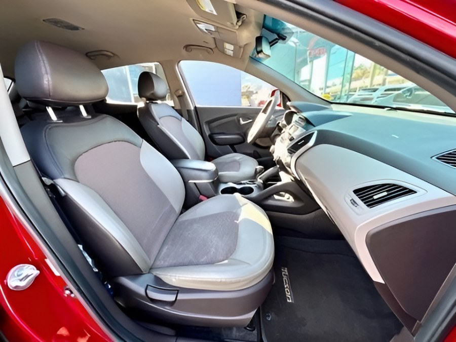 2013 Hyundai Tucson FWD 4dr Auto GLS PZEV, available for sale in Manchester, New Hampshire | Second Street Auto Sales Inc. Manchester, New Hampshire 2013 Hyundai Tucson FWD 4dr Auto GLS PZEV, available for sale in Manchester, New Hampshire | Second Street Auto Sales Inc. Manchester, New Hampshire