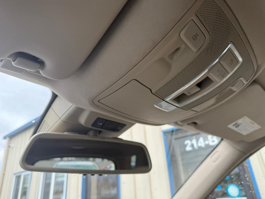 2014 Mercedes-Benz M-Class 4MATIC 4dr ML 350, available for sale in East Windsor, Connecticut | Century Auto And Truck. East Windsor, Connecticut 2014 Mercedes-Benz M-Class 4MATIC 4dr ML 350, available for sale in East Windsor, Connecticut | Century Auto And Truck. East Windsor, Connecticut
