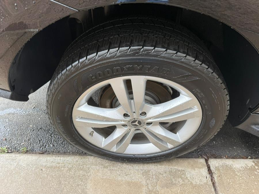 2014 Mercedes-Benz M-Class 4MATIC 4dr ML 350, available for sale in East Windsor, Connecticut | Century Auto And Truck. East Windsor, Connecticut 2014 Mercedes-Benz M-Class 4MATIC 4dr ML 350, available for sale in East Windsor, Connecticut | Century Auto And Truck. East Windsor, Connecticut
