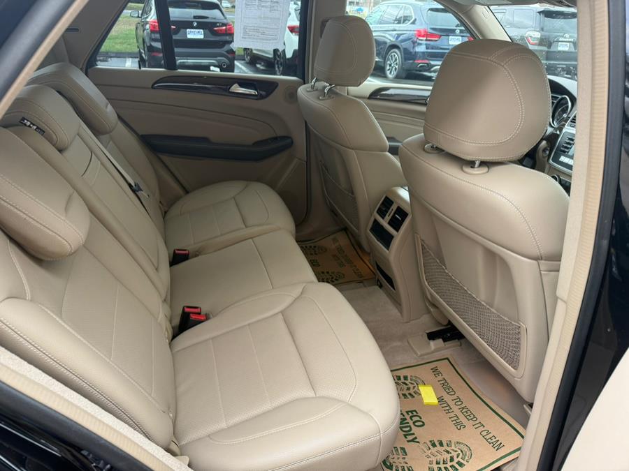 2014 Mercedes-Benz M-Class 4MATIC 4dr ML 350, available for sale in East Windsor, Connecticut | Century Auto And Truck. East Windsor, Connecticut 2014 Mercedes-Benz M-Class 4MATIC 4dr ML 350, available for sale in East Windsor, Connecticut | Century Auto And Truck. East Windsor, Connecticut