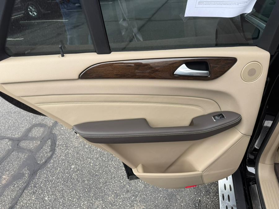 2014 Mercedes-Benz M-Class 4MATIC 4dr ML 350, available for sale in East Windsor, Connecticut | Century Auto And Truck. East Windsor, Connecticut 2014 Mercedes-Benz M-Class 4MATIC 4dr ML 350, available for sale in East Windsor, Connecticut | Century Auto And Truck. East Windsor, Connecticut