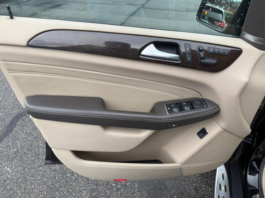 2014 Mercedes-Benz M-Class 4MATIC 4dr ML 350, available for sale in East Windsor, Connecticut | Century Auto And Truck. East Windsor, Connecticut 2014 Mercedes-Benz M-Class 4MATIC 4dr ML 350, available for sale in East Windsor, Connecticut | Century Auto And Truck. East Windsor, Connecticut