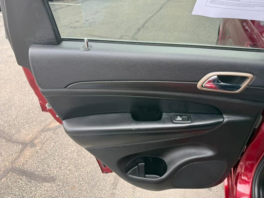 2015 Jeep Grand Cherokee 4WD 4dr Altitude, available for sale in East Windsor, Connecticut | Century Auto And Truck. East Windsor, Connecticut 2015 Jeep Grand Cherokee 4WD 4dr Altitude, available for sale in East Windsor, Connecticut | Century Auto And Truck. East Windsor, Connecticut