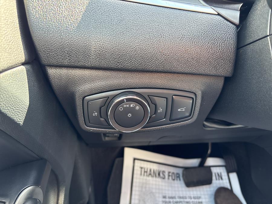 2017 Lincoln MKC Select AWD, available for sale in Old Saybrook, Connecticut | Saybrook Auto Barn. Old Saybrook, Connecticut 2017 Lincoln MKC Select AWD, available for sale in Old Saybrook, Connecticut | Saybrook Auto Barn. Old Saybrook, Connecticut