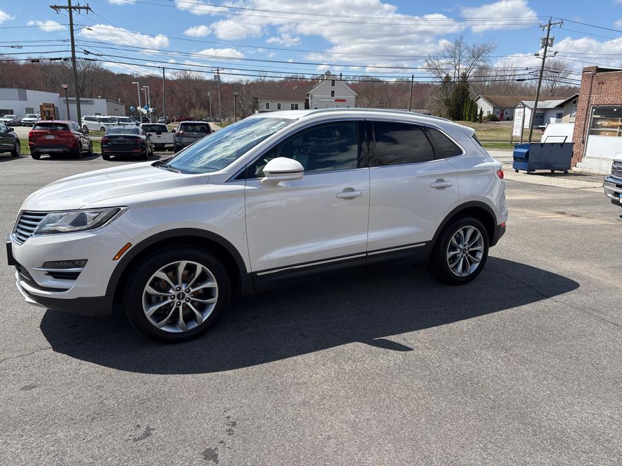 2017 Lincoln MKC Select AWD, available for sale in Old Saybrook, Connecticut | Saybrook Auto Barn. Old Saybrook, Connecticut 2017 Lincoln MKC Select AWD, available for sale in Old Saybrook, Connecticut | Saybrook Auto Barn. Old Saybrook, Connecticut