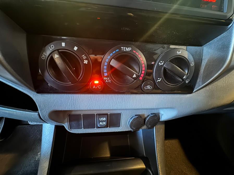 2013 Toyota Tacoma 4WD Access Cab V6 MT (Natl), available for sale in West Hartford, Connecticut | AutoMax. West Hartford, Connecticut 2013 Toyota Tacoma 4WD Access Cab V6 MT (Natl), available for sale in West Hartford, Connecticut | AutoMax. West Hartford, Connecticut