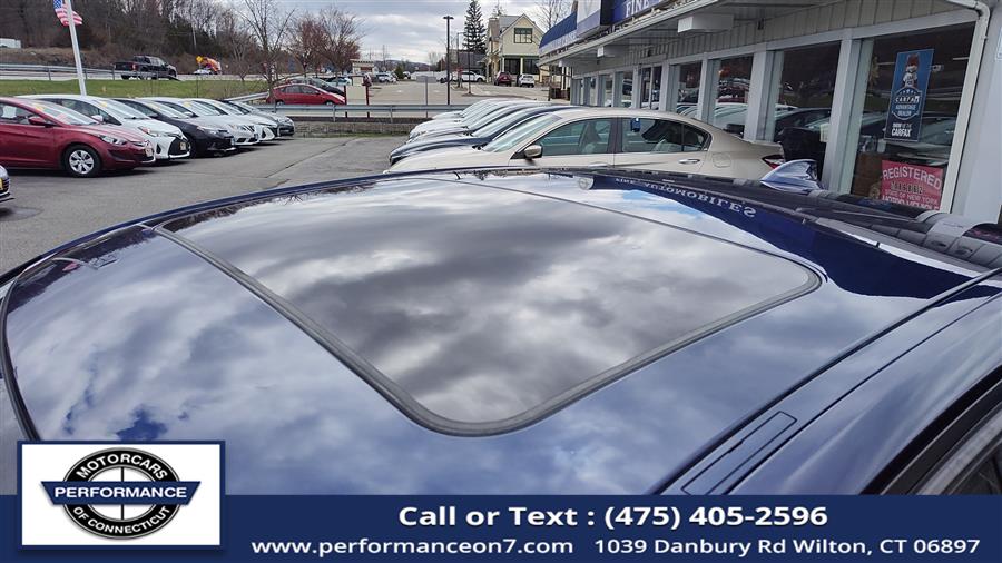 2018 BMW 3 Series 320i xDrive Sedan, available for sale in Wilton, Connecticut | Performance Motor Cars Of Connecticut LLC. Wilton, Connecticut 2018 BMW 3 Series 320i xDrive Sedan, available for sale in Wilton, Connecticut | Performance Motor Cars Of Connecticut LLC. Wilton, Connecticut