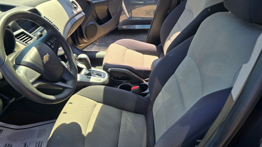 2014 Chevrolet Cruze 4dr Sdn Auto LS, available for sale in Patchogue, New York | Romaxx Truxx. Patchogue, New York 2014 Chevrolet Cruze 4dr Sdn Auto LS, available for sale in Patchogue, New York | Romaxx Truxx. Patchogue, New York