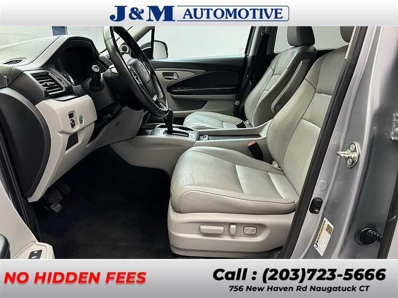 2017 Honda Pilot EX-L, available for sale in Naugatuck, Connecticut | J&M Automotive Sls&Svc LLC. Naugatuck, Connecticut 2017 Honda Pilot EX-L, available for sale in Naugatuck, Connecticut | J&M Automotive Sls&Svc LLC. Naugatuck, Connecticut
