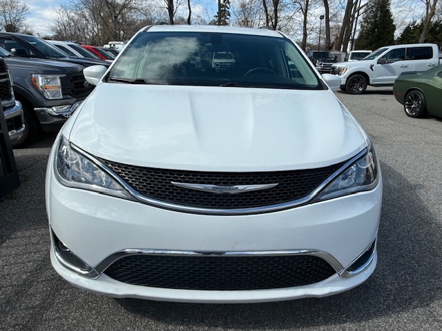 2017 Chrysler Pacifica Touring-L FWD, available for sale in Huntington Station, New York | Huntington Auto Mall. Huntington Station, New York 2017 Chrysler Pacifica Touring-L FWD, available for sale in Huntington Station, New York | Huntington Auto Mall. Huntington Station, New York