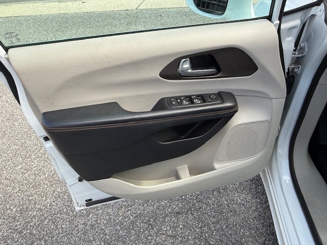 2017 Chrysler Pacifica Touring-L FWD, available for sale in Huntington Station, New York | Huntington Auto Mall. Huntington Station, New York 2017 Chrysler Pacifica Touring-L FWD, available for sale in Huntington Station, New York | Huntington Auto Mall. Huntington Station, New York