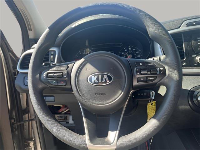 2018 Kia Sorento LX, available for sale in Stratford, Connecticut | Wiz Leasing Inc. Stratford, Connecticut 2018 Kia Sorento LX, available for sale in Stratford, Connecticut | Wiz Leasing Inc. Stratford, Connecticut
