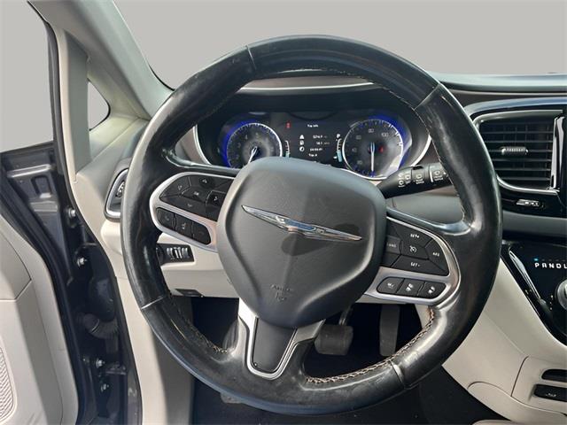 2019 Chrysler Pacifica Touring L Plus, available for sale in Stratford, Connecticut | Wiz Leasing Inc. Stratford, Connecticut 2019 Chrysler Pacifica Touring L Plus, available for sale in Stratford, Connecticut | Wiz Leasing Inc. Stratford, Connecticut