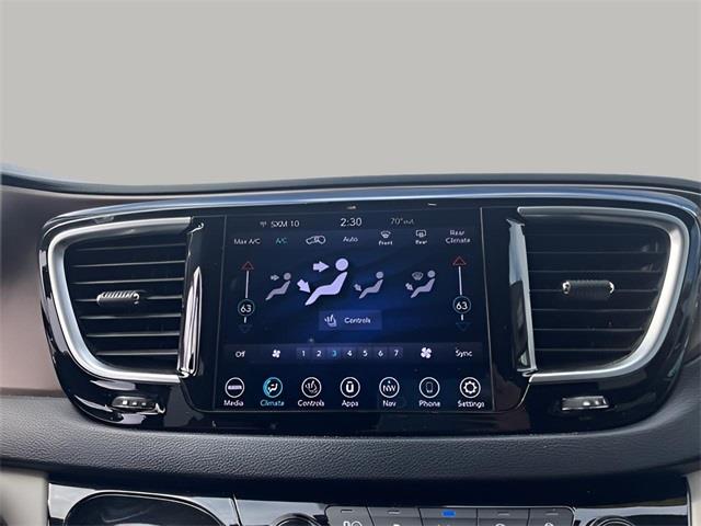 2019 Chrysler Pacifica Touring L Plus, available for sale in Stratford, Connecticut | Wiz Leasing Inc. Stratford, Connecticut 2019 Chrysler Pacifica Touring L Plus, available for sale in Stratford, Connecticut | Wiz Leasing Inc. Stratford, Connecticut