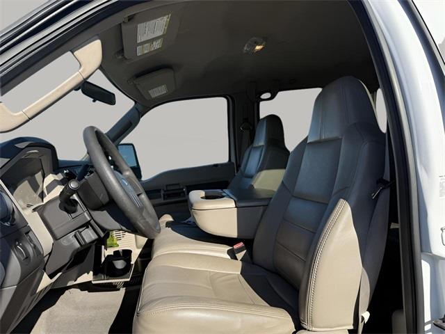 2010 Ford F-350sd XLT, available for sale in Stratford, Connecticut | Wiz Leasing Inc. Stratford, Connecticut 2010 Ford F-350sd XLT, available for sale in Stratford, Connecticut | Wiz Leasing Inc. Stratford, Connecticut