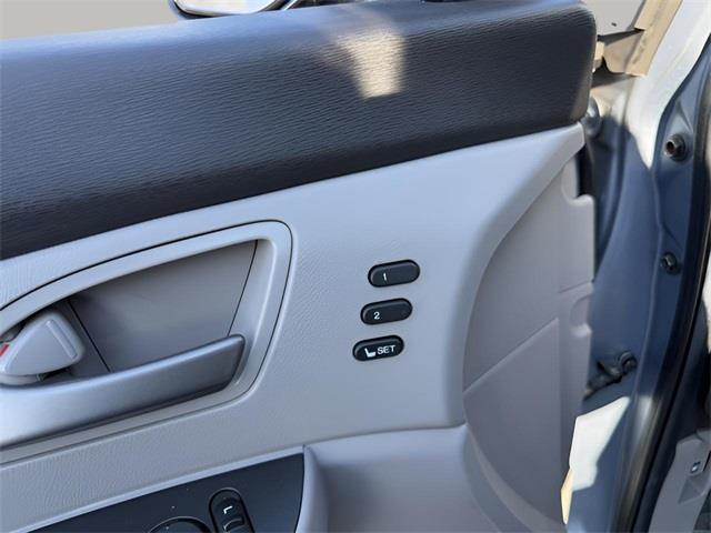2012 Honda Odyssey Touring Elite, available for sale in Stratford, Connecticut | Wiz Leasing Inc. Stratford, Connecticut 2012 Honda Odyssey Touring Elite, available for sale in Stratford, Connecticut | Wiz Leasing Inc. Stratford, Connecticut
