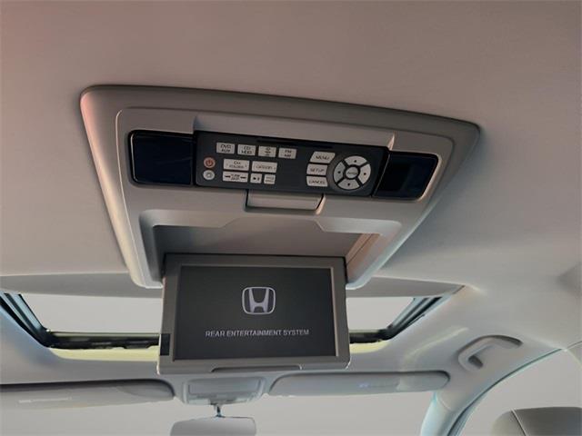 2012 Honda Odyssey Touring Elite, available for sale in Stratford, Connecticut | Wiz Leasing Inc. Stratford, Connecticut 2012 Honda Odyssey Touring Elite, available for sale in Stratford, Connecticut | Wiz Leasing Inc. Stratford, Connecticut