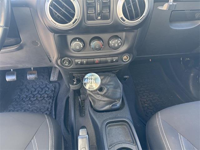 2014 Jeep Wrangler Unlimited Sahara, available for sale in Stratford, Connecticut | Wiz Leasing Inc. Stratford, Connecticut 2014 Jeep Wrangler Unlimited Sahara, available for sale in Stratford, Connecticut | Wiz Leasing Inc. Stratford, Connecticut