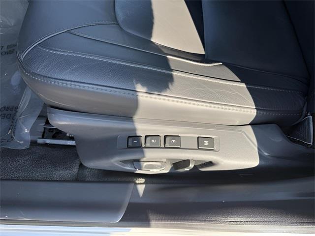 2015 Volvo S80 T6, available for sale in Stratford, Connecticut | Wiz Leasing Inc. Stratford, Connecticut 2015 Volvo S80 T6, available for sale in Stratford, Connecticut | Wiz Leasing Inc. Stratford, Connecticut