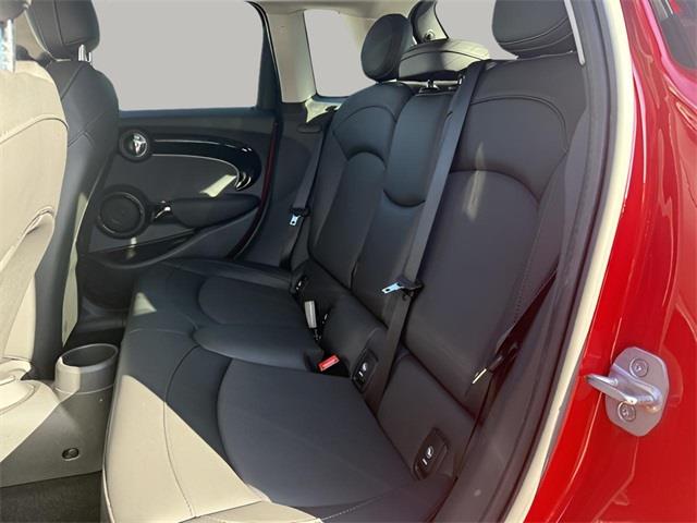 2023 Mini Cooper s Signature, available for sale in Stratford, Connecticut | Wiz Leasing Inc. Stratford, Connecticut 2023 Mini Cooper s Signature, available for sale in Stratford, Connecticut | Wiz Leasing Inc. Stratford, Connecticut