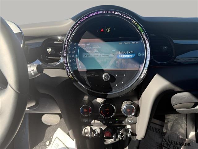2023 Mini Cooper s Signature, available for sale in Stratford, Connecticut | Wiz Leasing Inc. Stratford, Connecticut 2023 Mini Cooper s Signature, available for sale in Stratford, Connecticut | Wiz Leasing Inc. Stratford, Connecticut