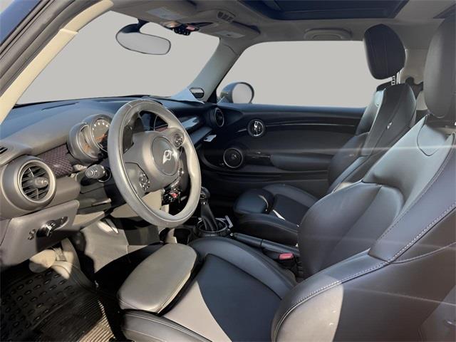 2015 Mini Cooper s Base, available for sale in Stratford, Connecticut | Wiz Leasing Inc. Stratford, Connecticut 2015 Mini Cooper s Base, available for sale in Stratford, Connecticut | Wiz Leasing Inc. Stratford, Connecticut