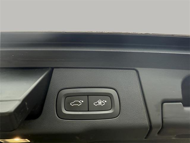 2018 Volvo Xc60 Hybrid T8 Inscription, available for sale in Stratford, Connecticut | Wiz Leasing Inc. Stratford, Connecticut 2018 Volvo Xc60 Hybrid T8 Inscription, available for sale in Stratford, Connecticut | Wiz Leasing Inc. Stratford, Connecticut