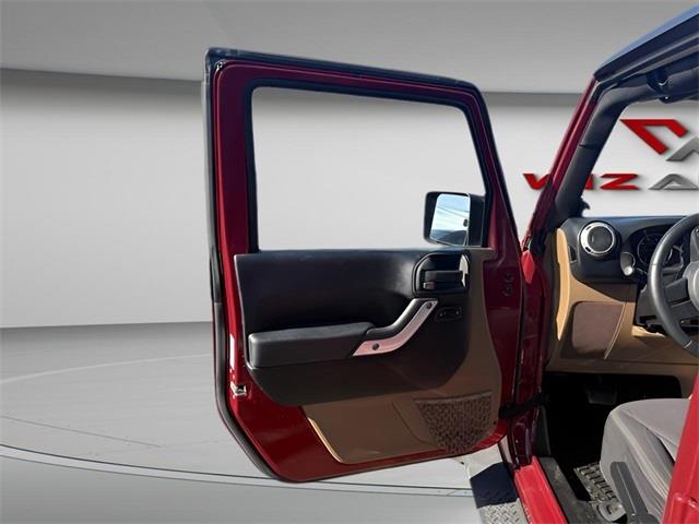 2013 Jeep Wrangler Unlimited Sahara, available for sale in Stratford, Connecticut | Wiz Leasing Inc. Stratford, Connecticut 2013 Jeep Wrangler Unlimited Sahara, available for sale in Stratford, Connecticut | Wiz Leasing Inc. Stratford, Connecticut