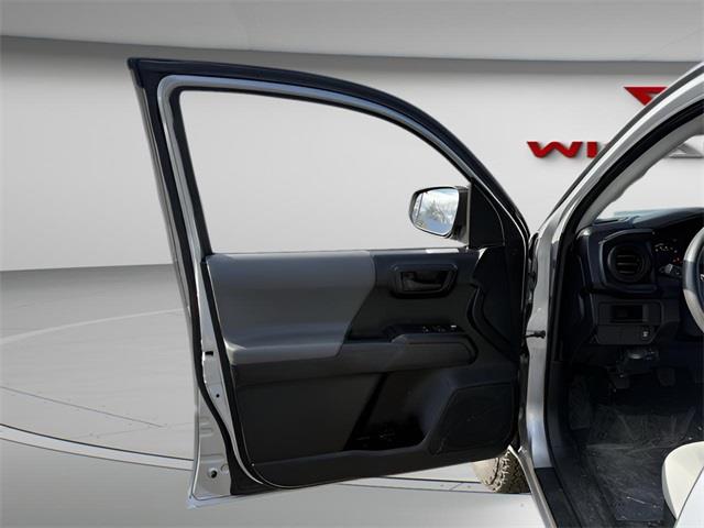 2017 Toyota Tacoma SR, available for sale in Stratford, Connecticut | Wiz Leasing Inc. Stratford, Connecticut 2017 Toyota Tacoma SR, available for sale in Stratford, Connecticut | Wiz Leasing Inc. Stratford, Connecticut