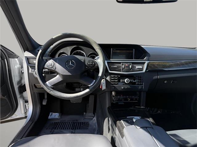 2011 Mercedes-benz E-class E 350, available for sale in Stratford, Connecticut | Wiz Leasing Inc. Stratford, Connecticut 2011 Mercedes-benz E-class E 350, available for sale in Stratford, Connecticut | Wiz Leasing Inc. Stratford, Connecticut