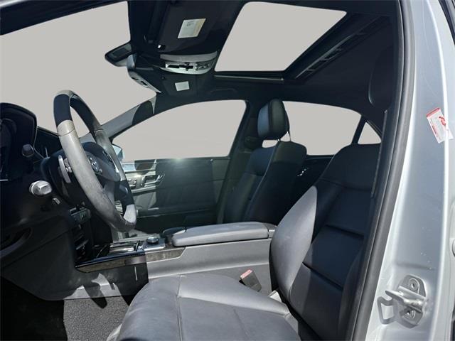 2011 Mercedes-benz E-class E 350, available for sale in Stratford, Connecticut | Wiz Leasing Inc. Stratford, Connecticut 2011 Mercedes-benz E-class E 350, available for sale in Stratford, Connecticut | Wiz Leasing Inc. Stratford, Connecticut