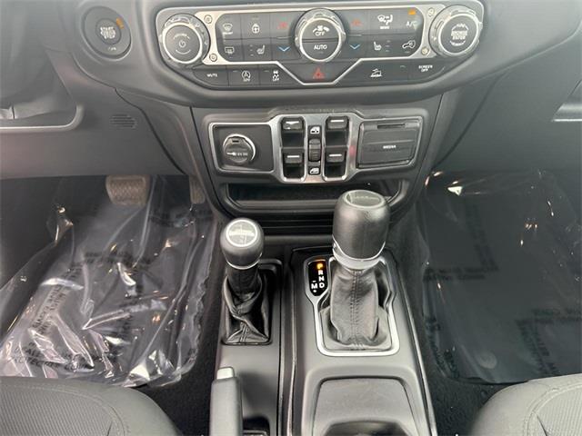 2021 Jeep Gladiator Sport, available for sale in Stratford, Connecticut | Wiz Leasing Inc. Stratford, Connecticut 2021 Jeep Gladiator Sport, available for sale in Stratford, Connecticut | Wiz Leasing Inc. Stratford, Connecticut