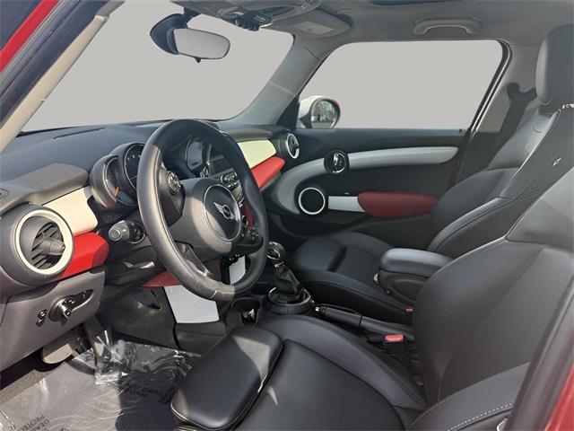 2015 Mini Cooper s Base, available for sale in Stratford, Connecticut | Wiz Leasing Inc. Stratford, Connecticut 2015 Mini Cooper s Base, available for sale in Stratford, Connecticut | Wiz Leasing Inc. Stratford, Connecticut