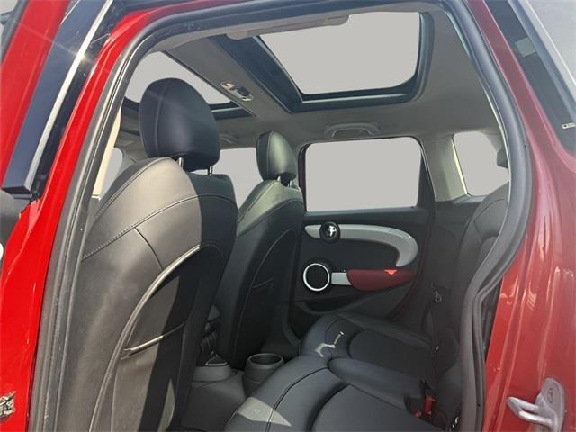 2015 Mini Cooper s Base, available for sale in Stratford, Connecticut | Wiz Leasing Inc. Stratford, Connecticut 2015 Mini Cooper s Base, available for sale in Stratford, Connecticut | Wiz Leasing Inc. Stratford, Connecticut