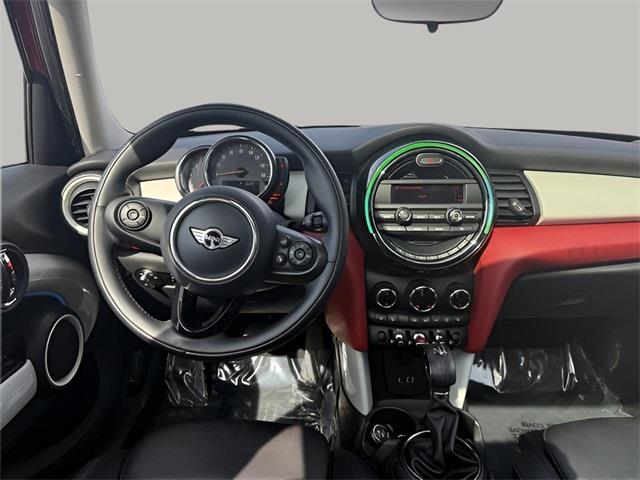 2015 Mini Cooper s Base, available for sale in Stratford, Connecticut | Wiz Leasing Inc. Stratford, Connecticut 2015 Mini Cooper s Base, available for sale in Stratford, Connecticut | Wiz Leasing Inc. Stratford, Connecticut