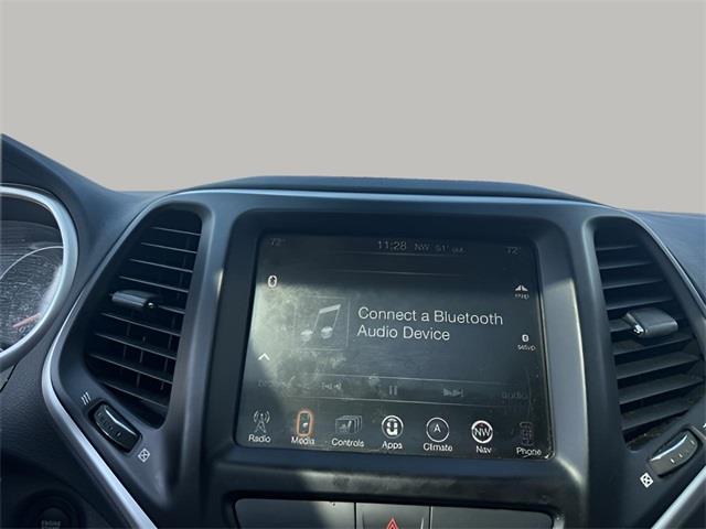 2017 Jeep Cherokee Trailhawk, available for sale in Stratford, Connecticut | Wiz Leasing Inc. Stratford, Connecticut 2017 Jeep Cherokee Trailhawk, available for sale in Stratford, Connecticut | Wiz Leasing Inc. Stratford, Connecticut