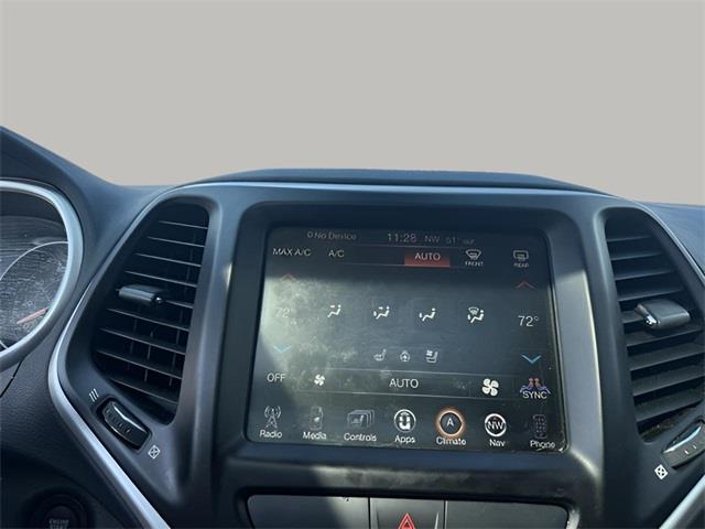 2017 Jeep Cherokee Trailhawk, available for sale in Stratford, Connecticut | Wiz Leasing Inc. Stratford, Connecticut 2017 Jeep Cherokee Trailhawk, available for sale in Stratford, Connecticut | Wiz Leasing Inc. Stratford, Connecticut