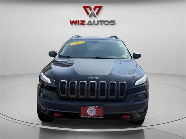 2017 Jeep Cherokee Trailhawk, available for sale in Stratford, Connecticut | Wiz Leasing Inc. Stratford, Connecticut 2017 Jeep Cherokee Trailhawk, available for sale in Stratford, Connecticut | Wiz Leasing Inc. Stratford, Connecticut