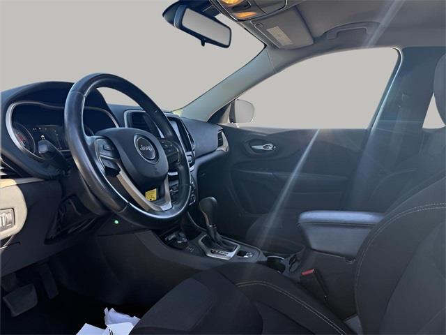 2016 Jeep Cherokee Altitude, available for sale in Stratford, Connecticut | Wiz Leasing Inc. Stratford, Connecticut 2016 Jeep Cherokee Altitude, available for sale in Stratford, Connecticut | Wiz Leasing Inc. Stratford, Connecticut