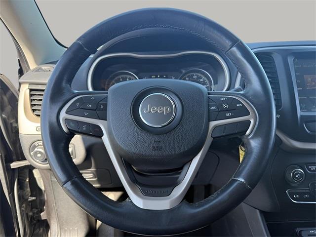 2016 Jeep Cherokee Altitude, available for sale in Stratford, Connecticut | Wiz Leasing Inc. Stratford, Connecticut 2016 Jeep Cherokee Altitude, available for sale in Stratford, Connecticut | Wiz Leasing Inc. Stratford, Connecticut